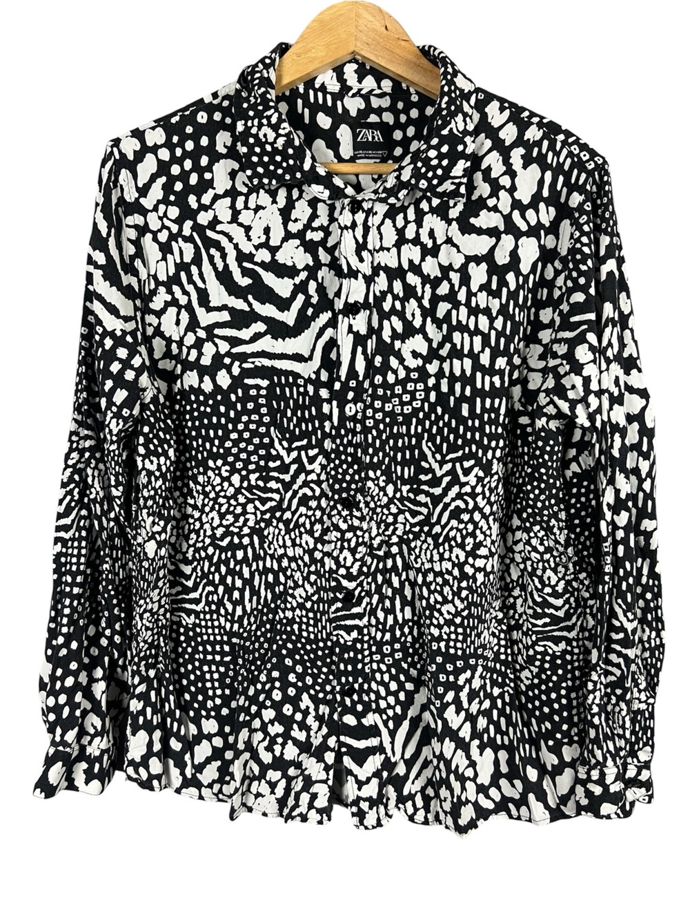Zara Black & White Abstract Pattern Button-Down Shirt